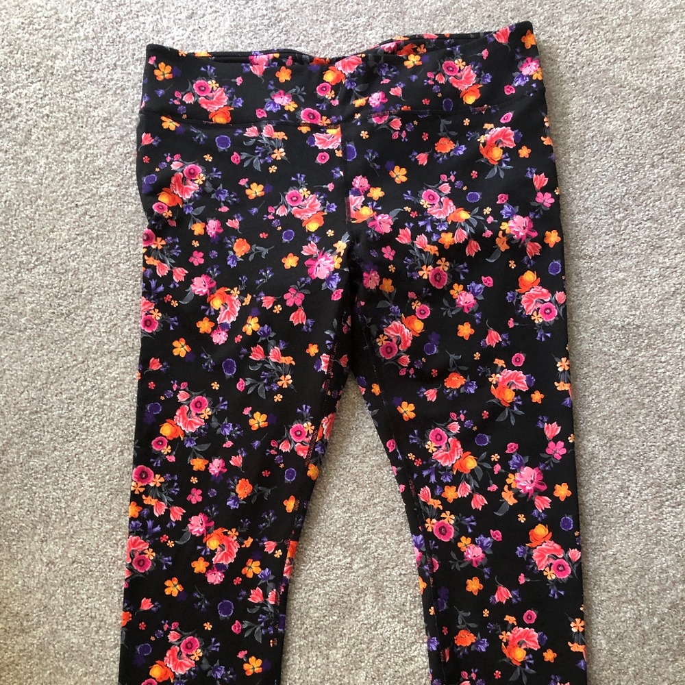 Fabletics Floral 7/8 Leggings